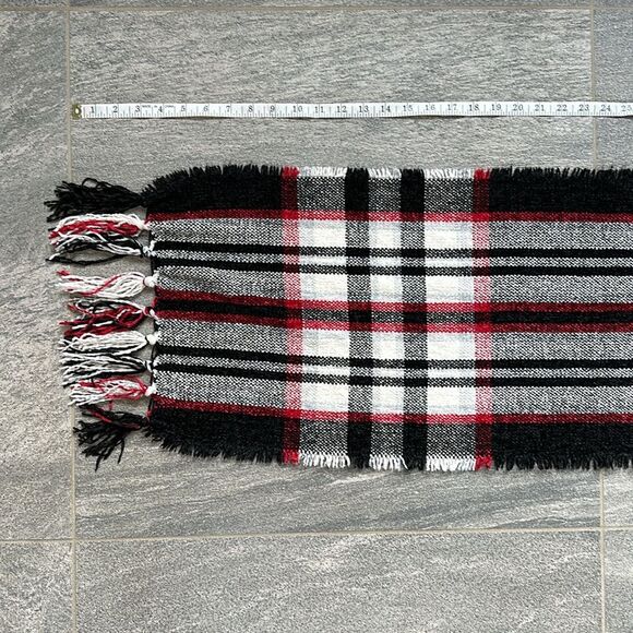 NWT Macy's x Style & Co Ultra-soft Fringe Scarf Black Red White Plaid Stripes - Picture 5 of 11